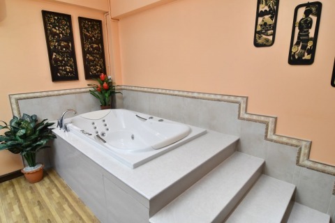 อ่างจากุชชี่ Jacuzzi Bath 
